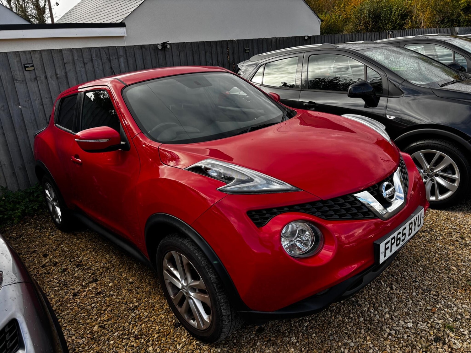 Used Nissan Juke 2015 for sale - 76360618: Photo 2
