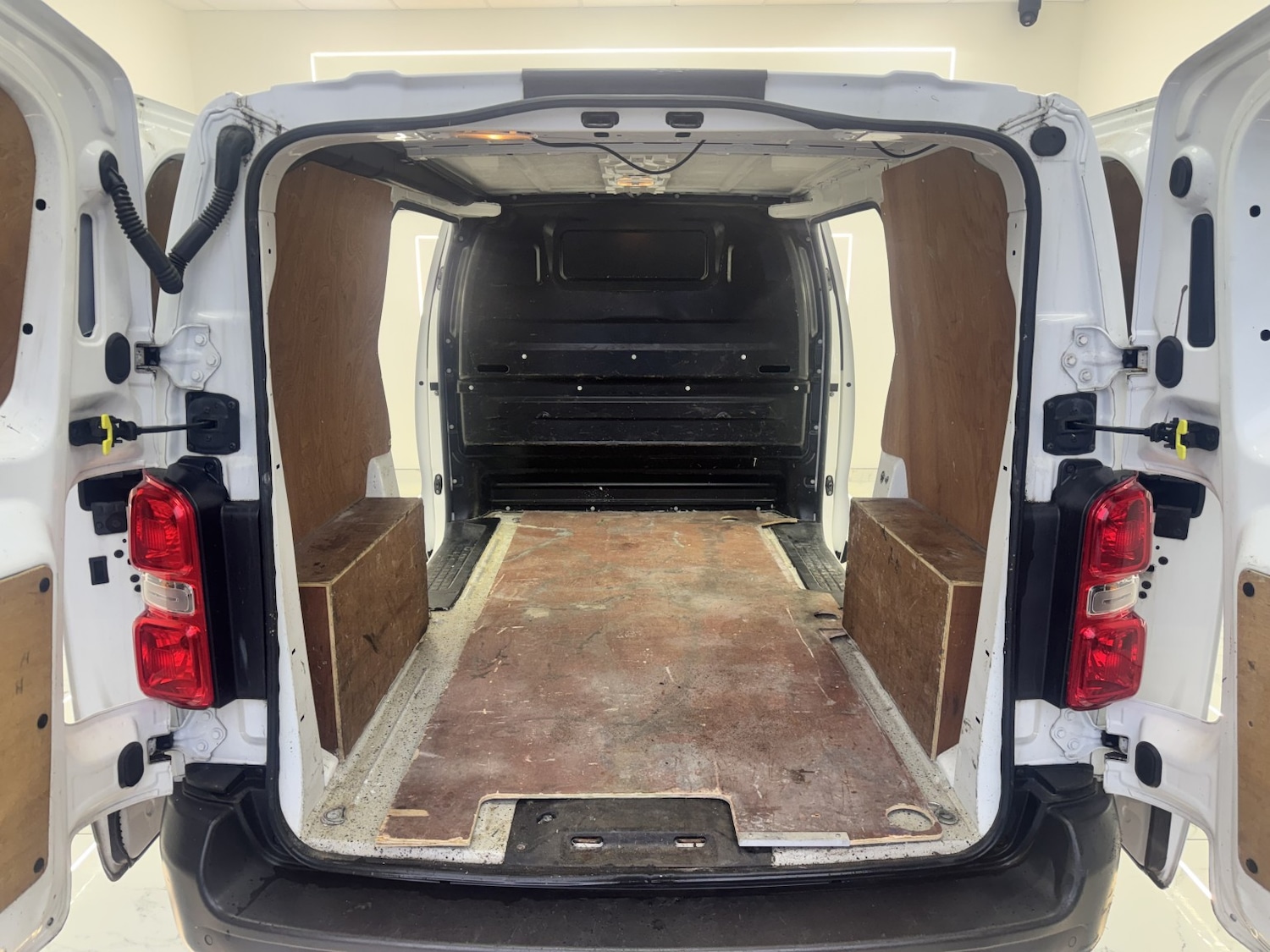 Used Vauxhall Vivaro 2019 for sale - 77718076: Photo 13