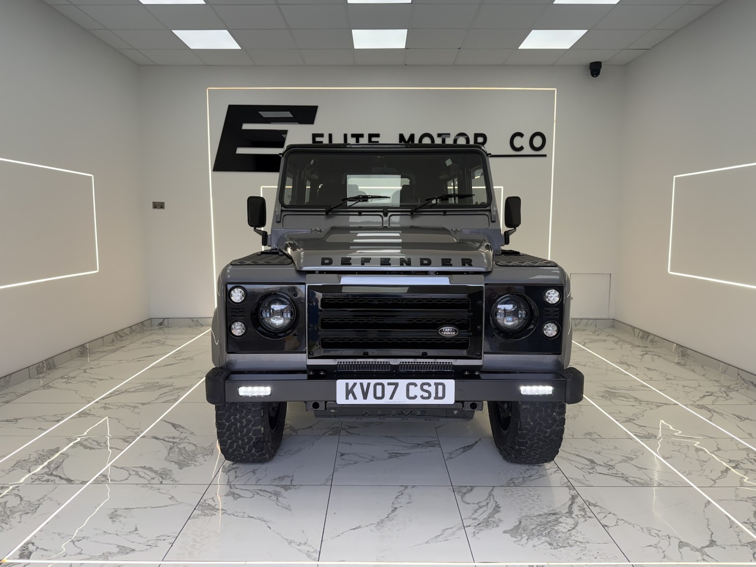 Used Land Rover Defender 90 2007 for sale - 77721272: Photo 2
