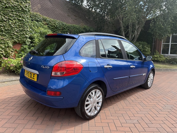 Used Renault Clio 2010 for sale - 76257699: Photo 5