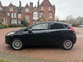 Used Ford Fiesta 2014 for sale - 77303753: Photo