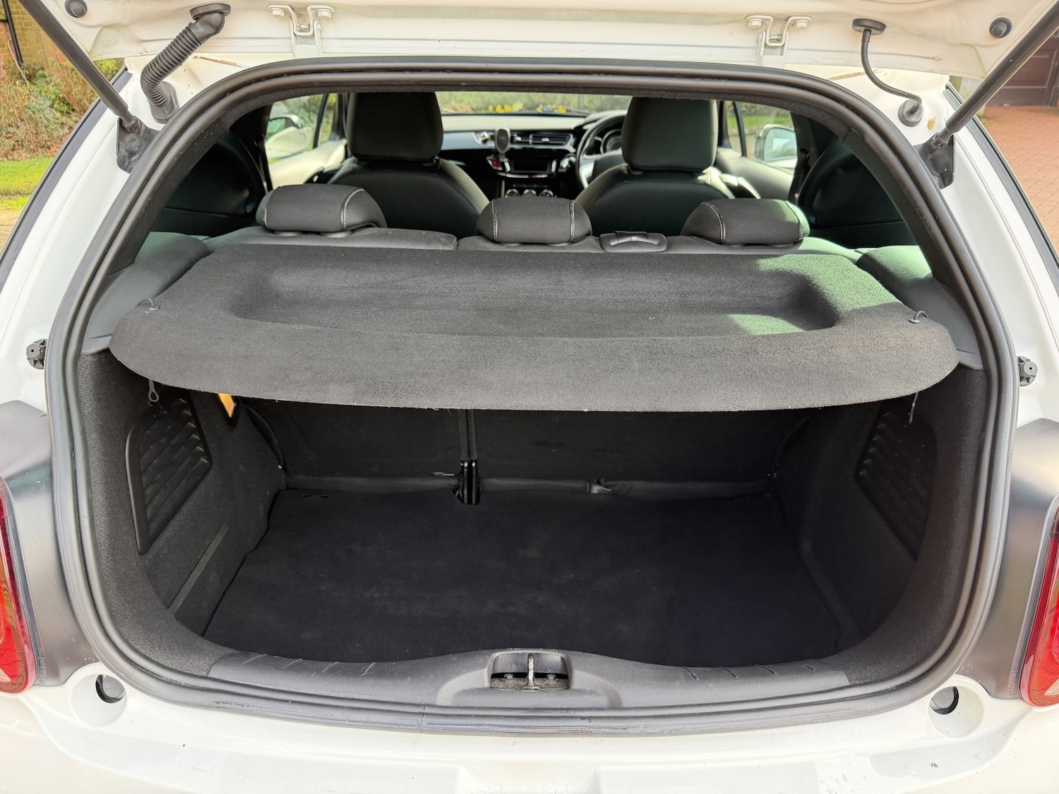 Used Citroen DS3 2010 for sale - 77632464: Photo 15