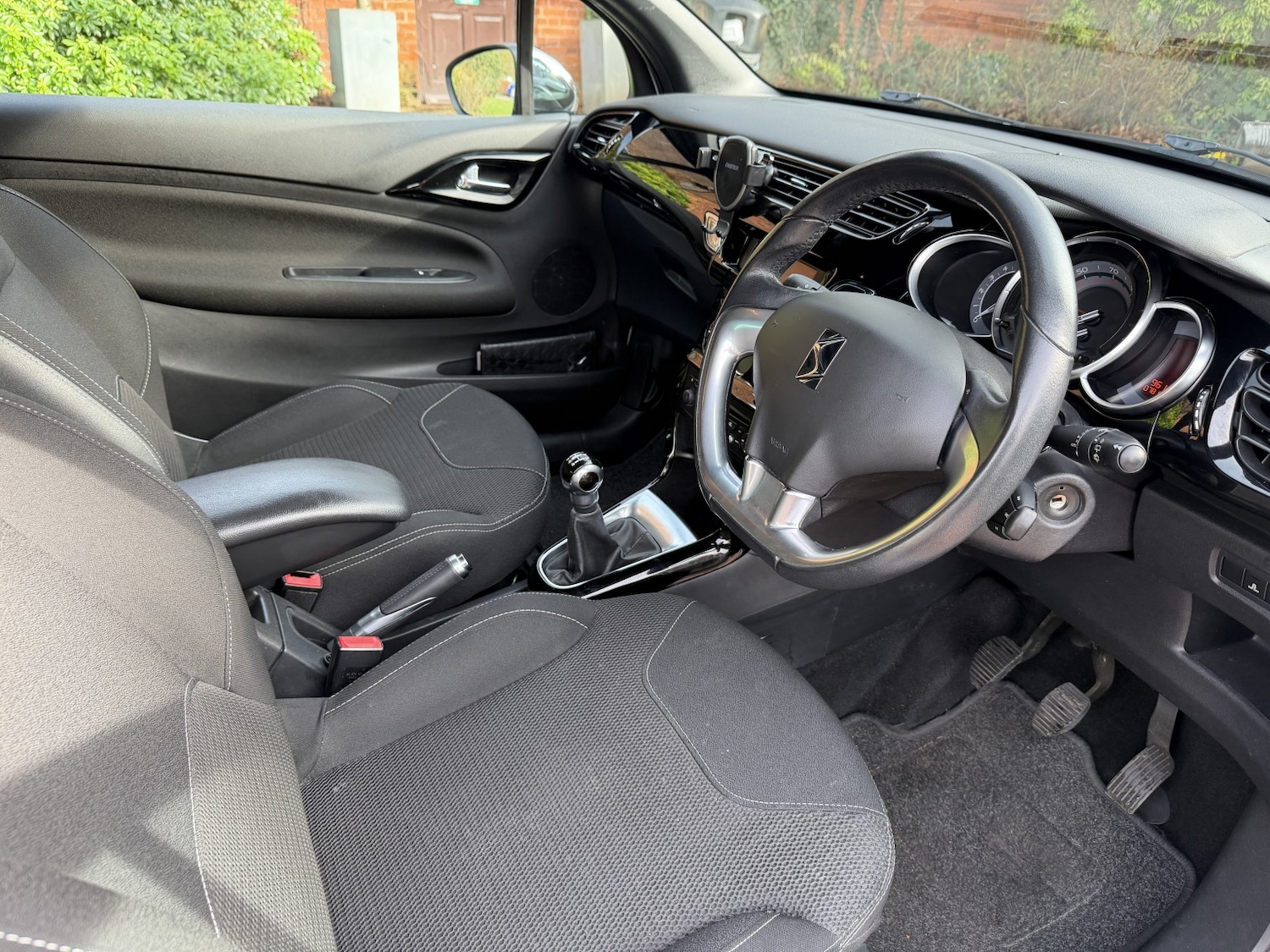 Used Citroen DS3 2010 for sale - 77632464: Photo 9