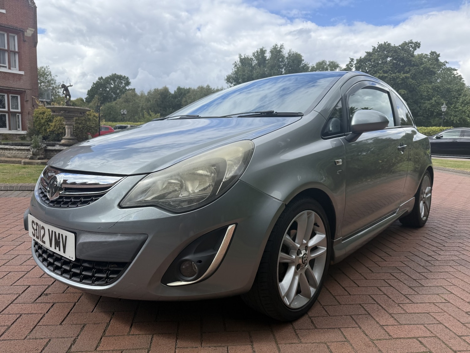 Used Vauxhall Corsa 2012 for sale - 76334824: Photo 2