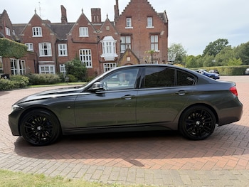 Used BMW 3 Series 2015 for sale - 76101119: Photo