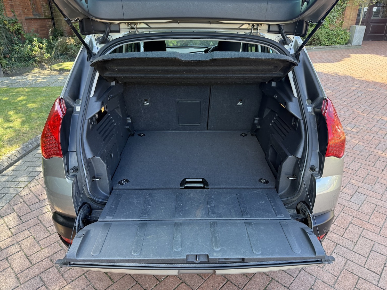 Used Peugeot 3008 2010 for sale - 77536021: Photo 15