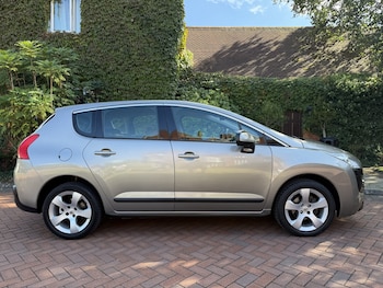Used Peugeot 3008 2010 for sale - 77536021: Photo
