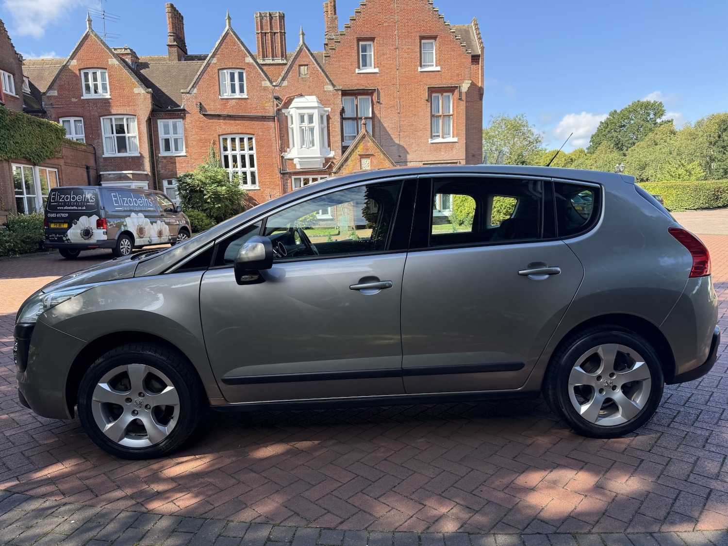 Used Peugeot 3008 2010 for sale - 77536021: Photo 4