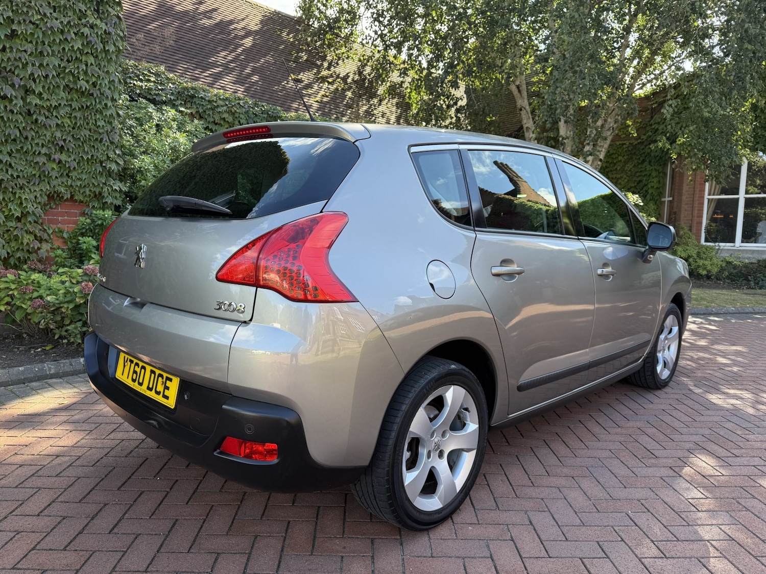 Used Peugeot 3008 2010 for sale - 77536021: Photo 5