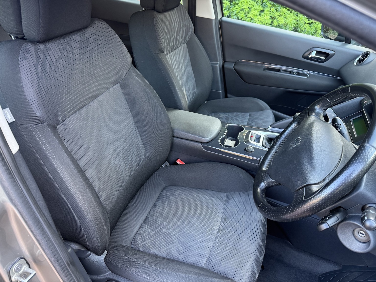 Used Peugeot 3008 2010 for sale - 77536021: Photo 9