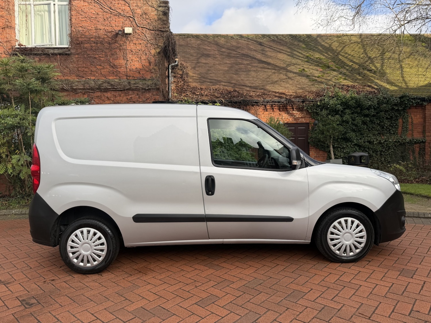 Used Vauxhall Combo 2014 for sale - 77225240: Photo 3