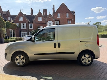 Used Vauxhall Combo 2015 for sale - 79311511: Photo