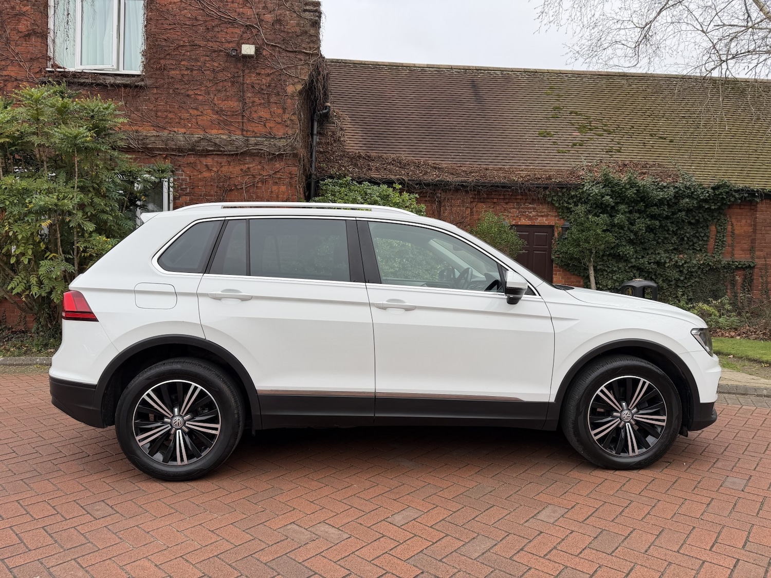 Used Volkswagen Tiguan 2017 for sale - 77096933: Photo 3