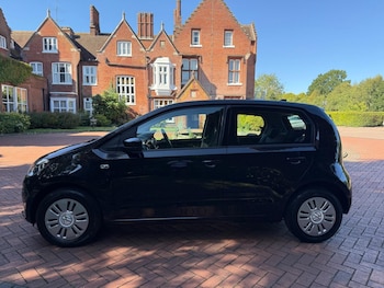Used Volkswagen up! 2014 for sale - 76101102: Photo