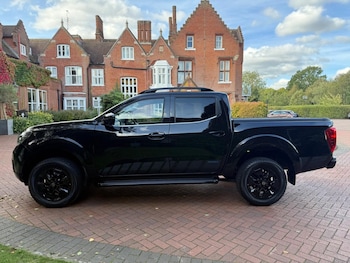 Used Nissan Navara 2021 for sale - 76101052: Photo