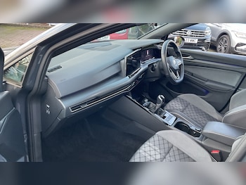 Used Volkswagen Golf 2022 for sale - 77405623: Photo