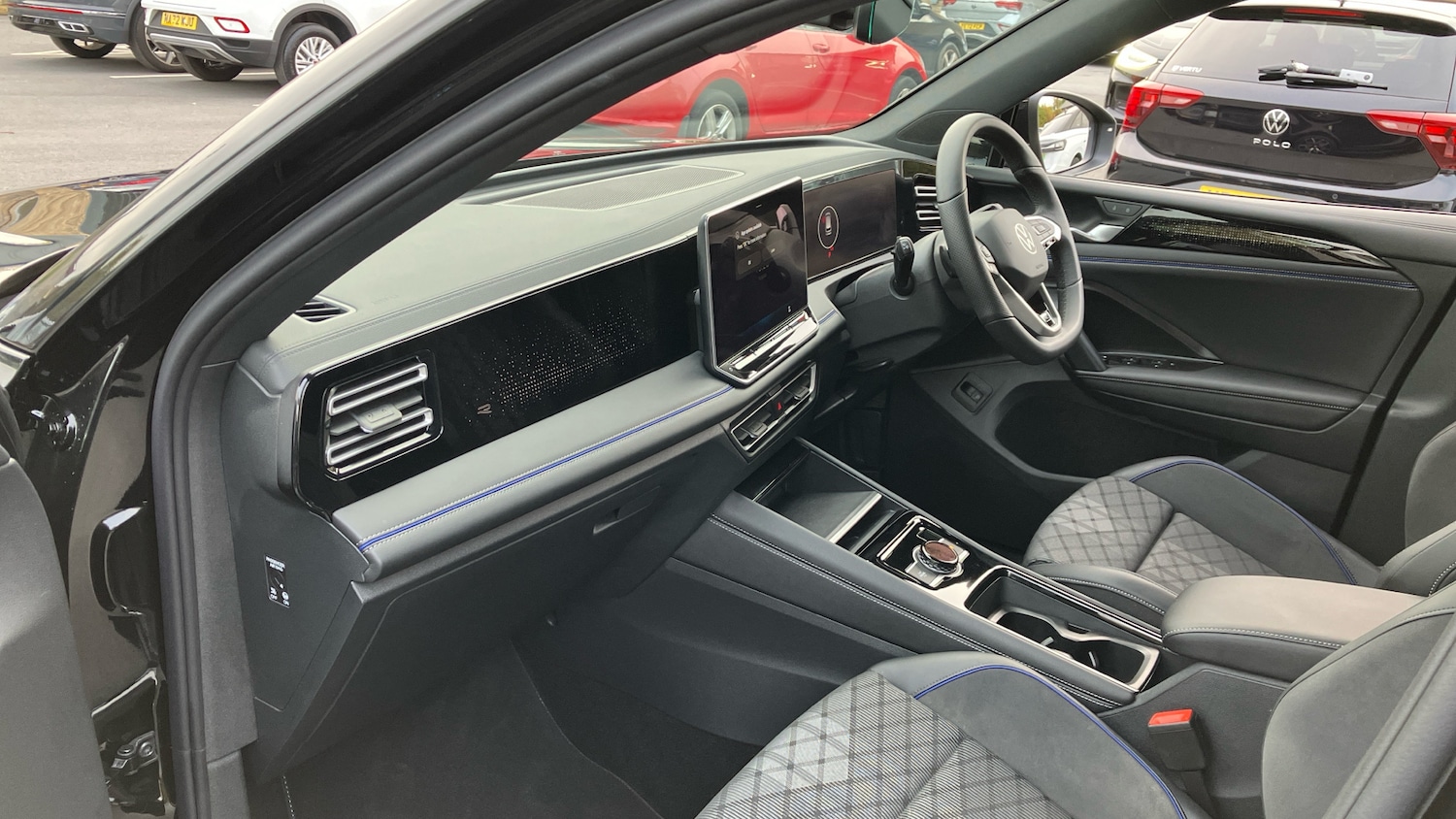 Used Volkswagen Tiguan 2025 for sale - 76490458: Photo 2