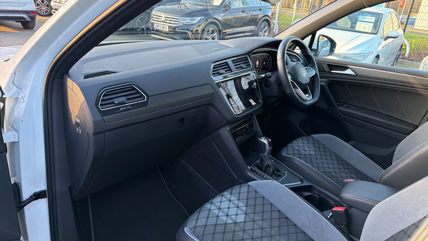 Used Volkswagen Tiguan 2023 for sale - 77380591: Photo 2