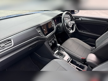 Used Volkswagen T-Roc 2020 for sale - 78324239: Photo