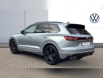 Used Volkswagen Touareg 2025 for sale - 76104625: Photo 3