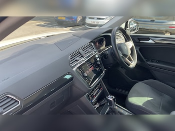 Used Volkswagen Tiguan 2022 for sale - 75545858: Photo