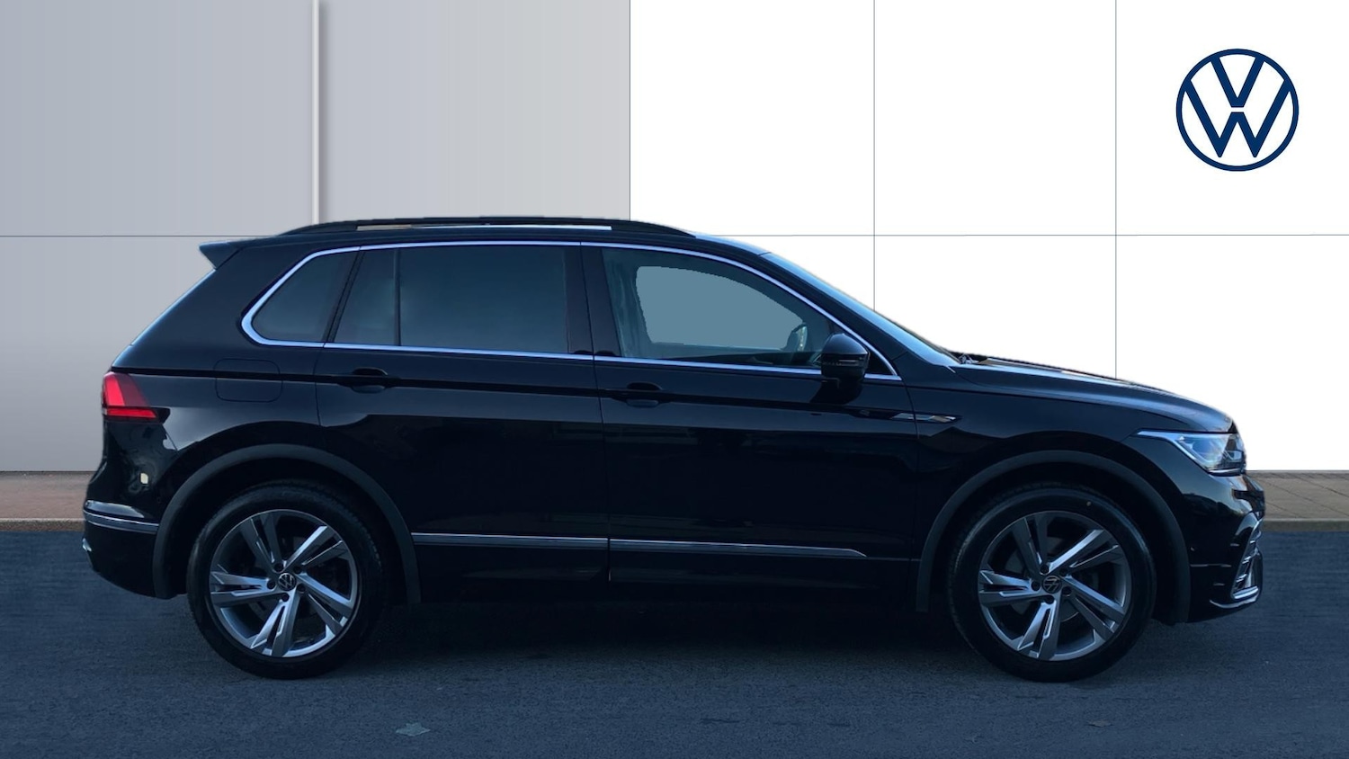 Used Volkswagen Tiguan 2024 for sale - 76940135: Photo 4