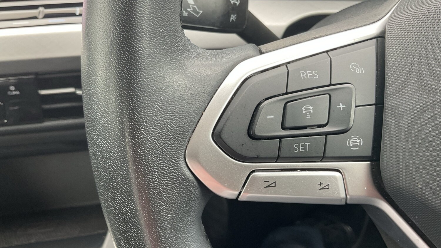 2024 Volkswagen Golf 1.5 TSI Life 5dr Petrol Hatchback Hatchback Petrol Manual - Picture 17 of 24