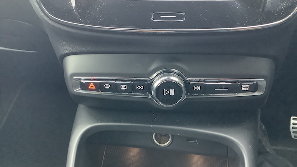 Used Volvo XC40 2021 for sale - 76100841: Photo 22