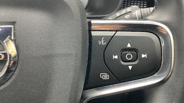 Used Volvo XC40 2021 for sale - 76100841: Photo 25