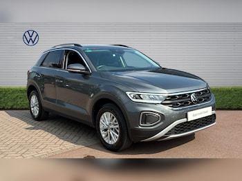 Used Volkswagen T-Roc 2023 for sale - 79053735: Photo