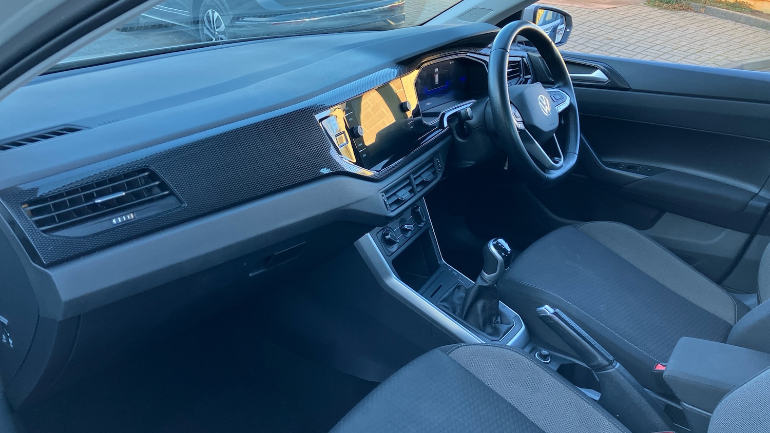 Used Volkswagen Polo 2023 for sale - 76627778: Photo 2