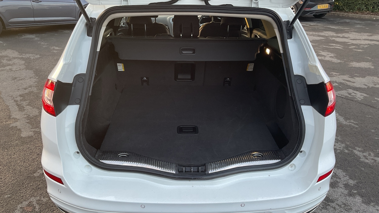 Used Ford Mondeo 2017 for sale - 77431086: Photo 4