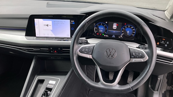 Used Volkswagen Golf 2023 for sale - 76230780: Photo 10