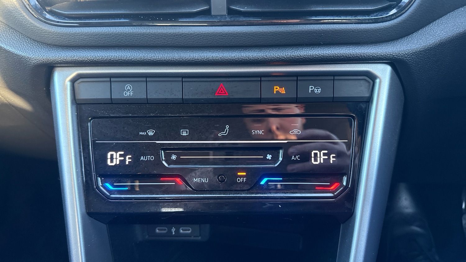 Used Volkswagen T-Roc 2023 for sale - 77225677: Photo 13