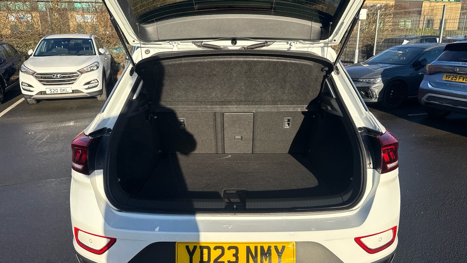 Used Volkswagen T-Roc 2023 for sale - 77225677: Photo 20