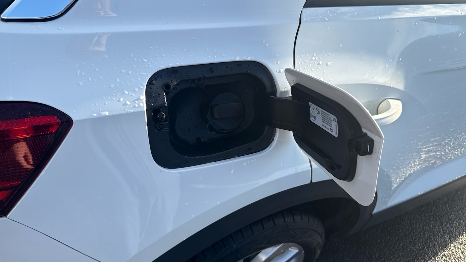 Used Volkswagen T-Roc 2023 for sale - 77225677: Photo 23