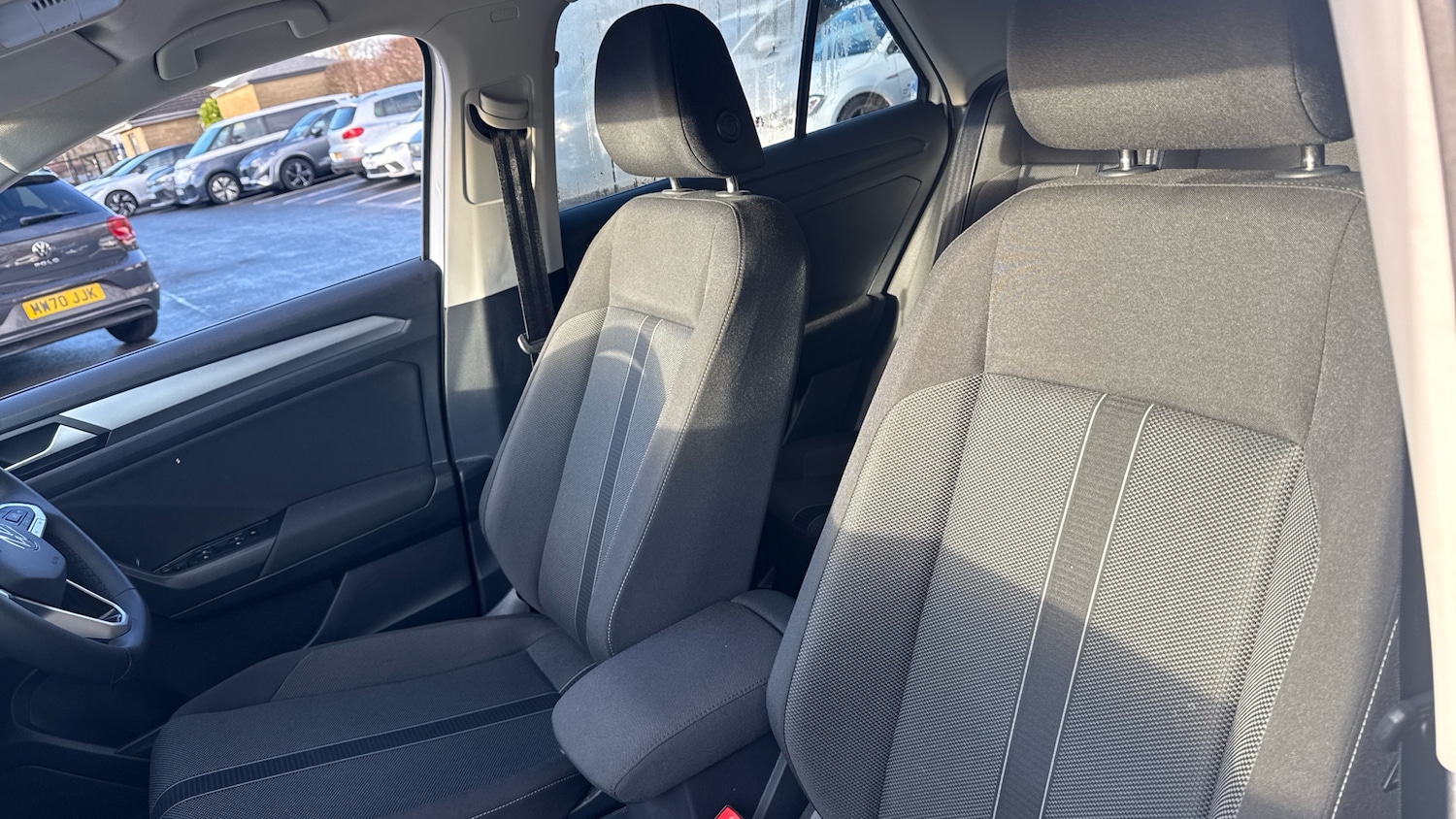 Used Volkswagen T-Roc 2023 for sale - 77225677: Photo 30