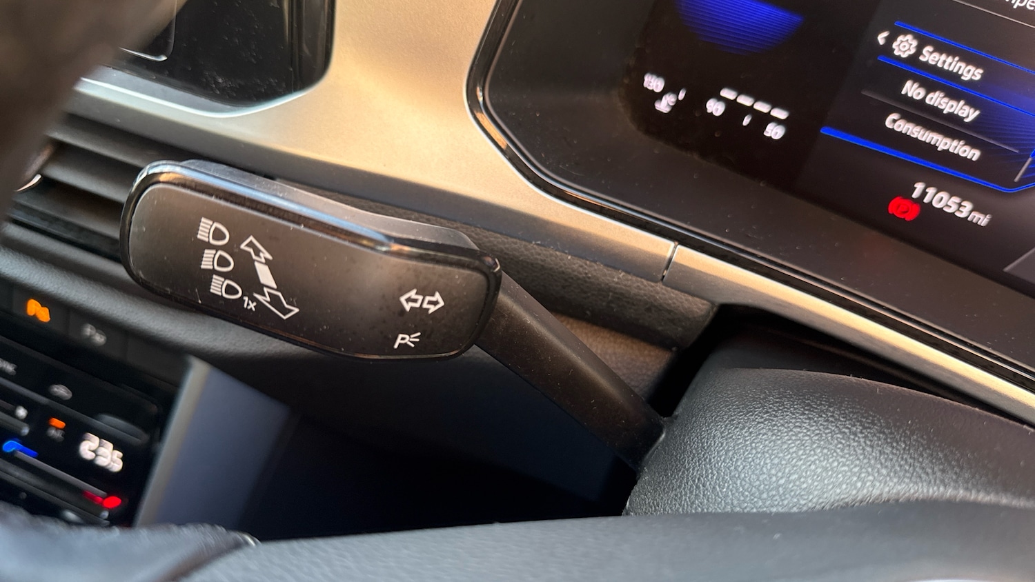 Used Volkswagen T-Roc 2023 for sale - 77225677: Photo 34