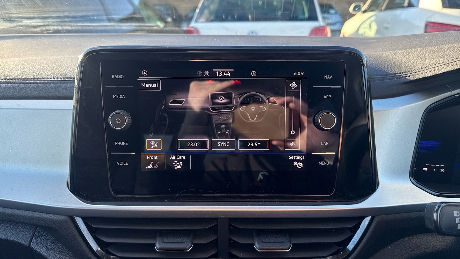 Used Volkswagen T-Roc 2023 for sale - 77225677: Photo 38