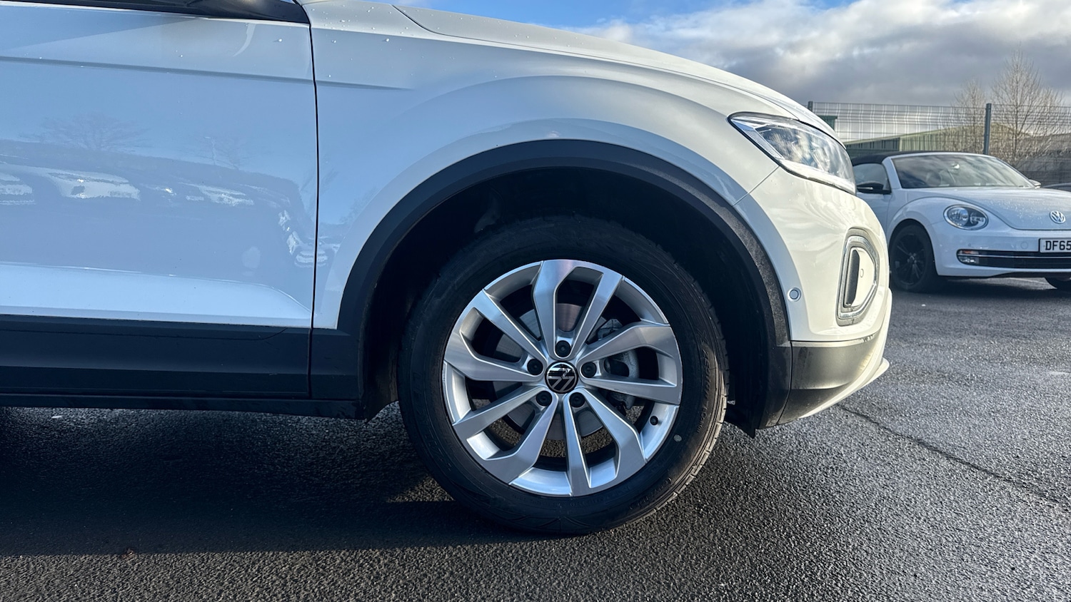 Used Volkswagen T-Roc 2023 for sale - 77225677: Photo 5