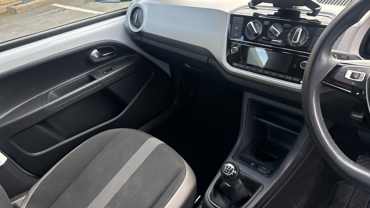 Used Volkswagen up! 2017 for sale - 78132147: Photo 14