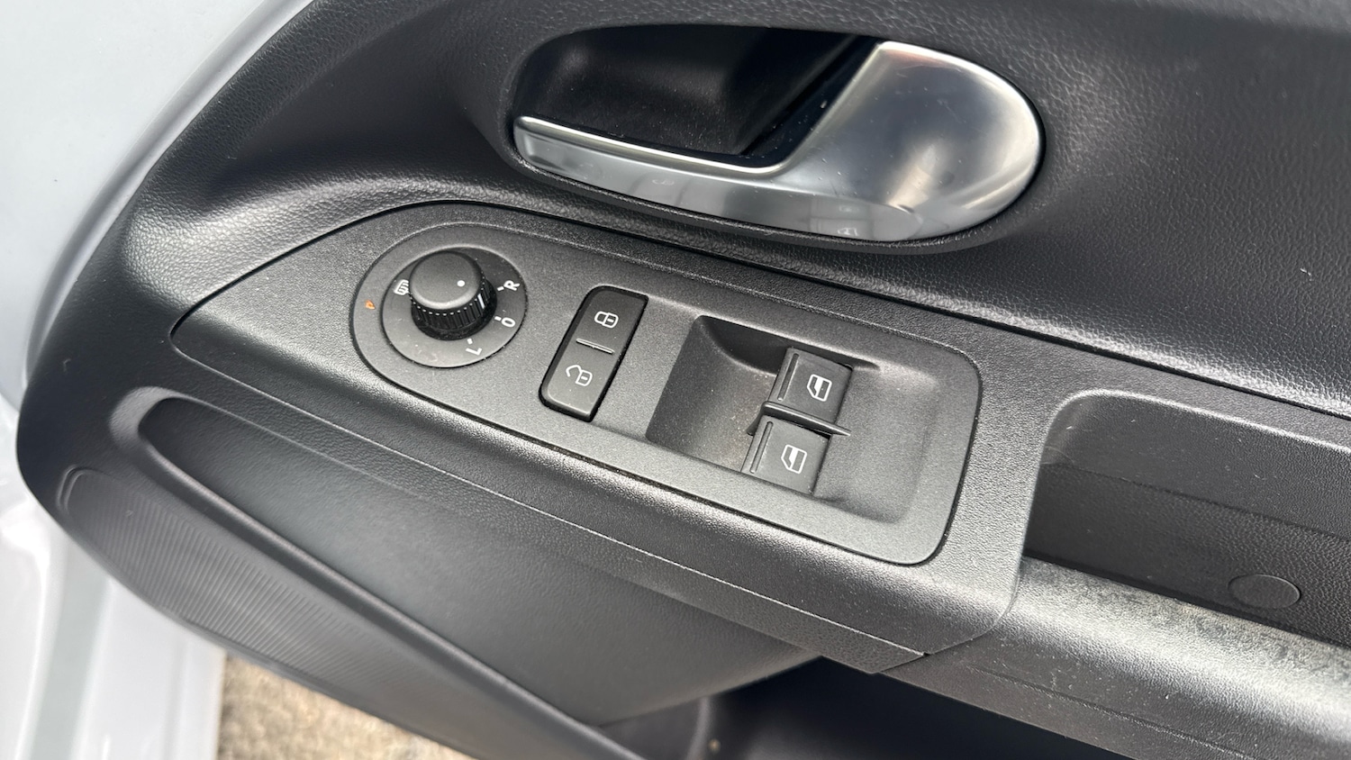 Used Volkswagen up! 2017 for sale - 78132147: Photo 33