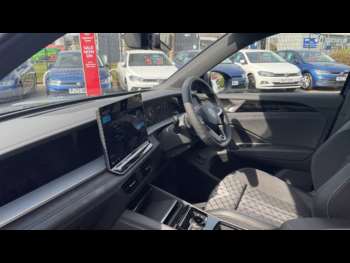 Used Volkswagen Touran 2025 for sale - 75117579: Photo
