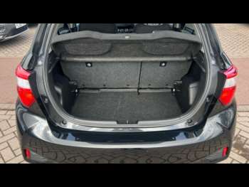Used Toyota Yaris 2020 for sale - 75124032: Photo