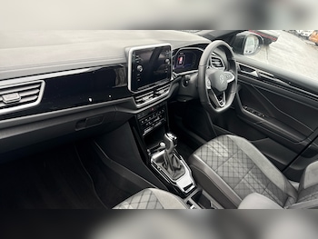 Used Volkswagen T-Roc 2025 for sale - 77350309: Photo