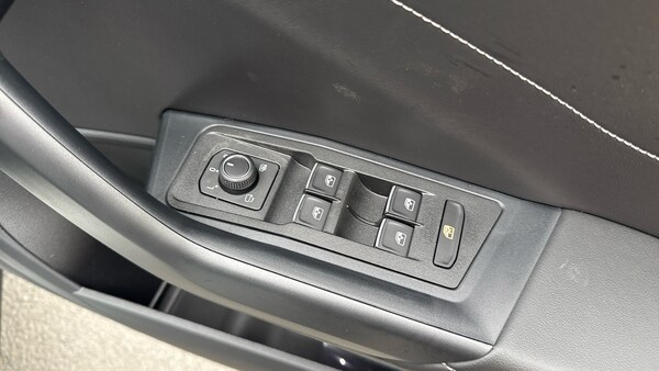 Used Volkswagen T-Roc 2025 for sale - 76075763: Photo 31