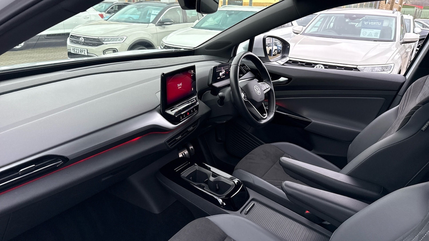 Used Volkswagen ID.4 2022 for sale - 77618805: Photo 2