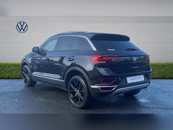 Used Volkswagen T-Roc 2023 for sale - 77988953: Photo