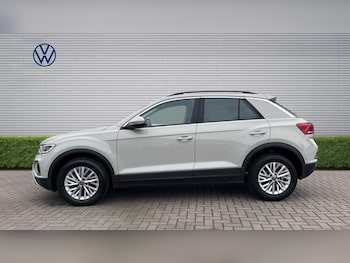 Used Volkswagen T-Roc 2023 for sale - 79512974: Photo