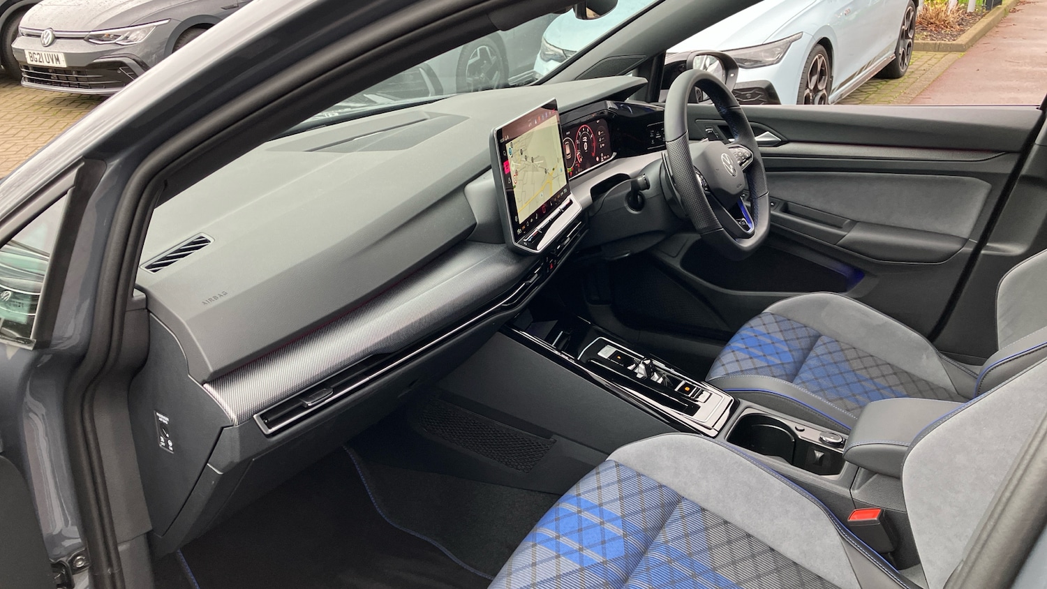 Used Volkswagen Golf 2025 for sale - 77022738: Photo 2